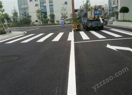 深圳停车场车位划线尺寸 车位划线宽度