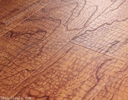 德宝实木复合地板 环保耐磨强化地板工程地板